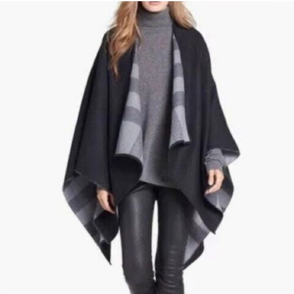 Burberry Merino Wool Reversible gray Wrap cape poncho